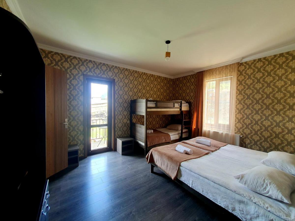 Nikolo Inn Kazbegi Exterior foto