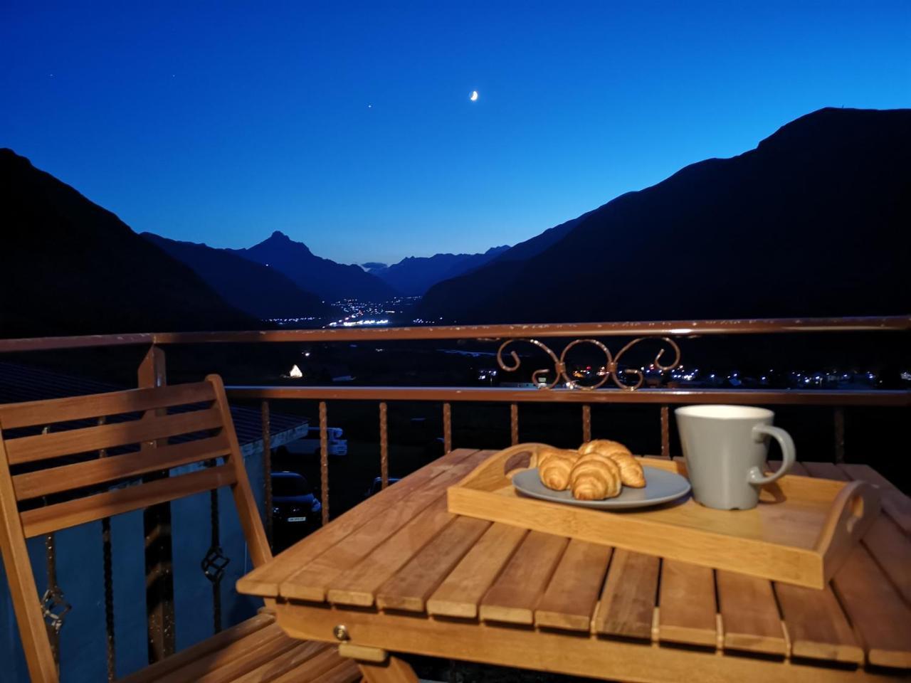 Nikolo Inn Kazbegi Exterior foto