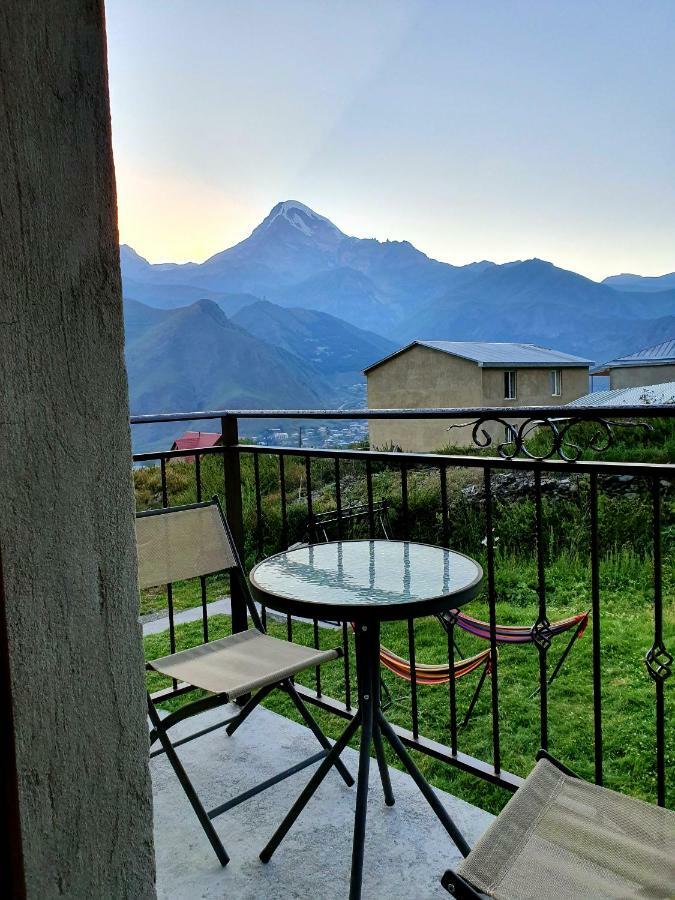 Nikolo Inn Kazbegi Exterior foto