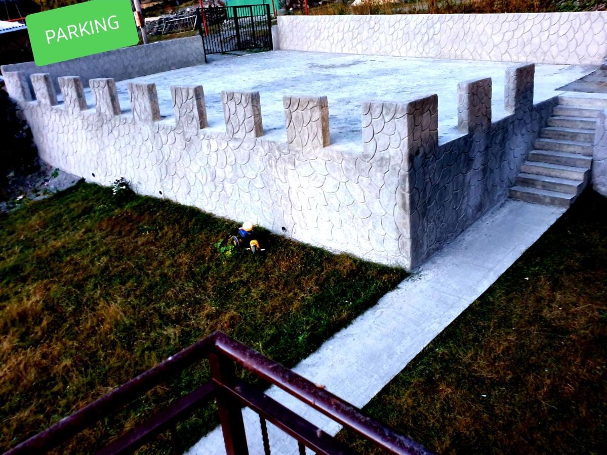 Nikolo Inn Kazbegi Exterior foto